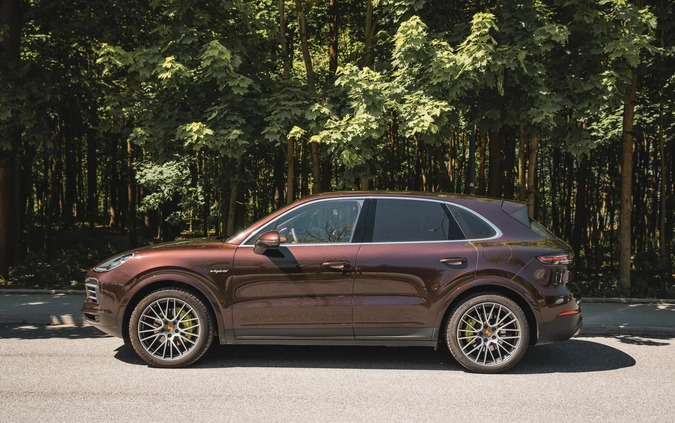 Porsche Cayenne cena 395000 przebieg: 43000, rok produkcji 2021 z Warszawa małe 301